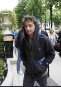 7fd20c22160542.gif