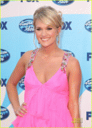 carrie underwood candid