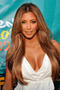 Kim Kardashian goes blonde