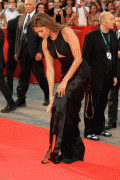 457ab348008566.gif