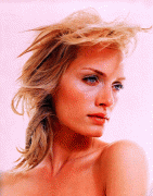 Amber Valletta