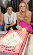 2cf97f8751594 - Lindsay Lohan, un anniversaire tout rose